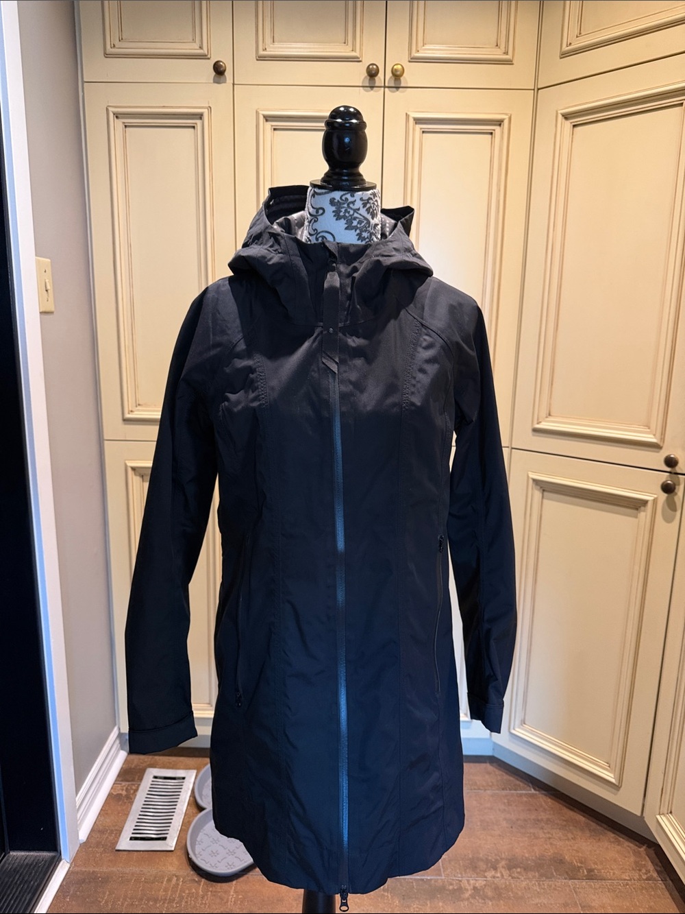 Lululemon Rain Rebel Jacket